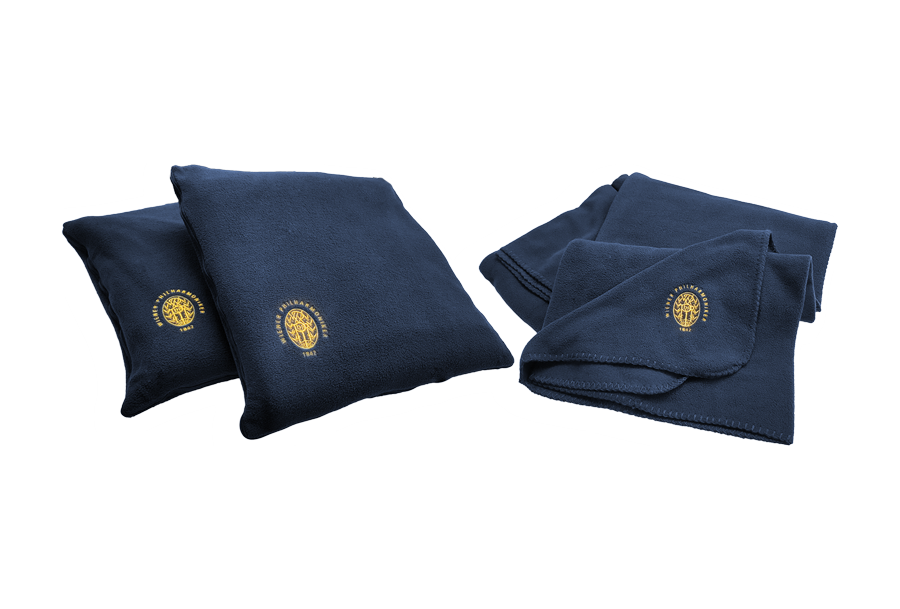 Wiener Philharmoniker Decken, Werbeagentur Salzburg, creative-köpfe Fleece Decken, Branding, Nähen, Werbeagentur Salzburg, creative-köpfe, Sommerkonzert, Wiener Philharmoniker